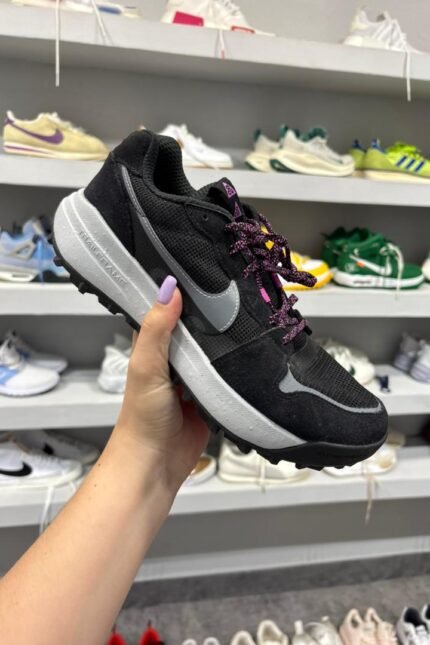 Nike ACG Negro/Violeta