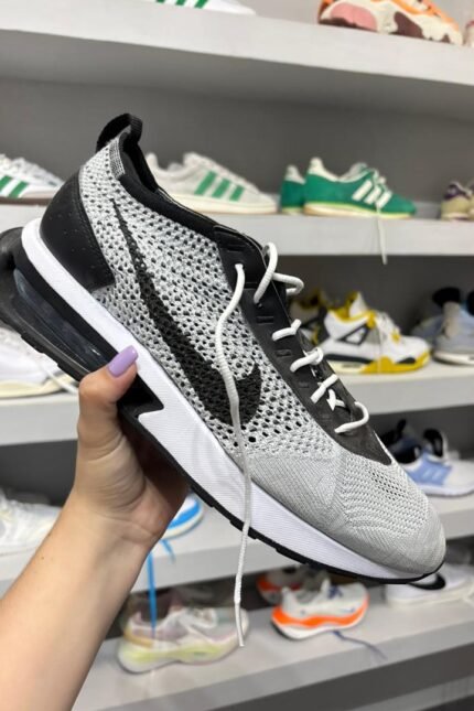 Nike Flyknit Negro/Gris