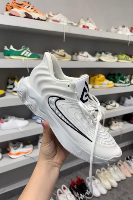 Nike Giannis Inmortality 4