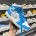 Jordan 1 Mid